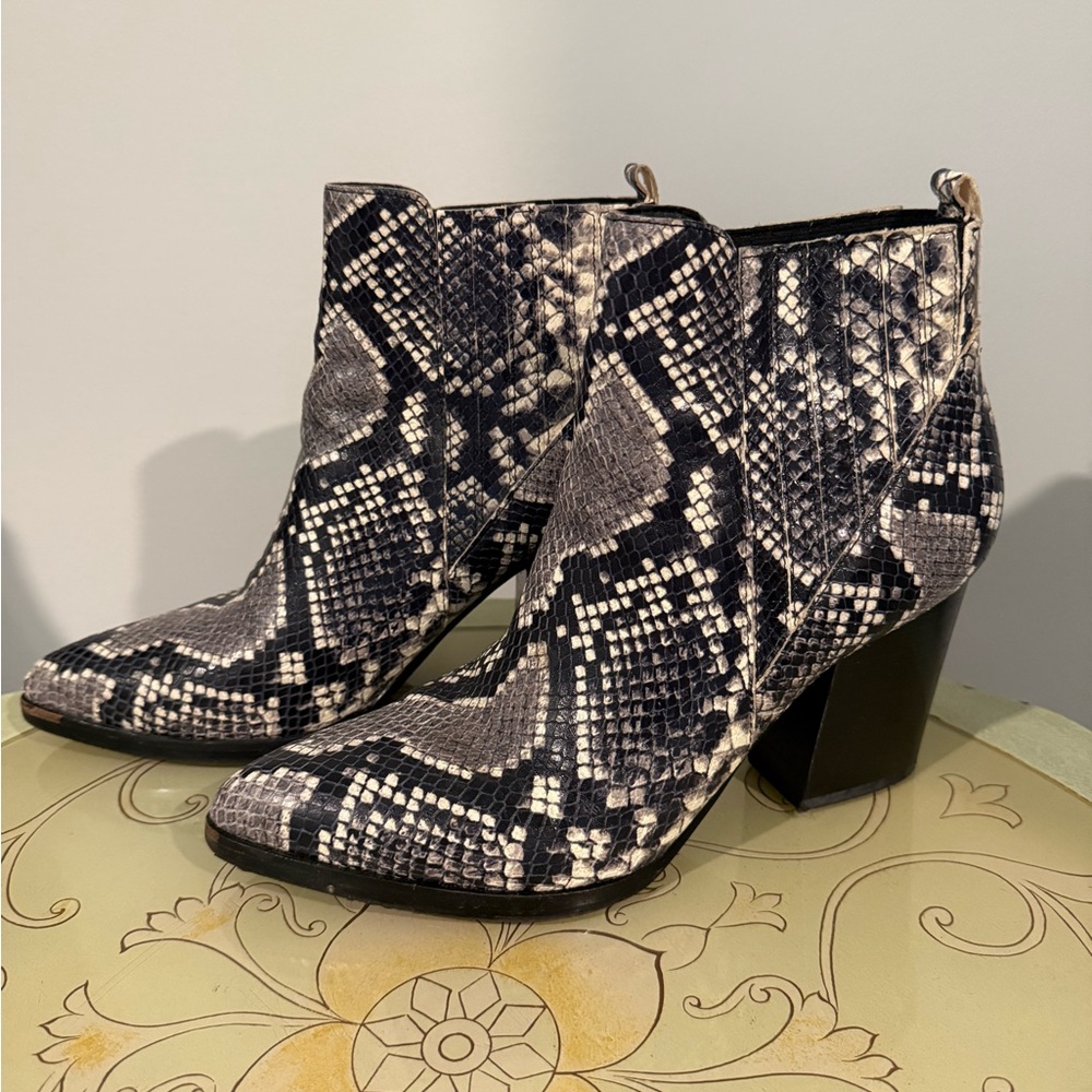 9.5 Marc Fisher Black and White Snakeskin Ankle Boots